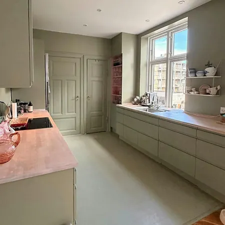 Historic Flat From The 1850s In Frederiksberg * København