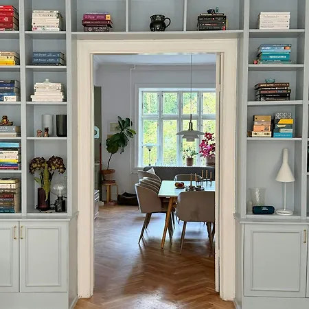 Lejlighed Historic Flat From The 1850s In Frederiksberg
